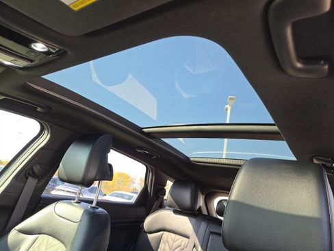 Used 2025 Kia Sportage X-Line w/ Premium Package image 4