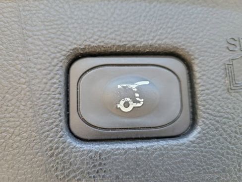 Used 2021 Ford Edge Titanium w/ Equipment Group 301A image 10