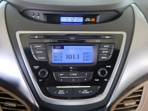 Used 2013 Hyundai Elantra GLS w/ Preferred Pkg FWD image 23