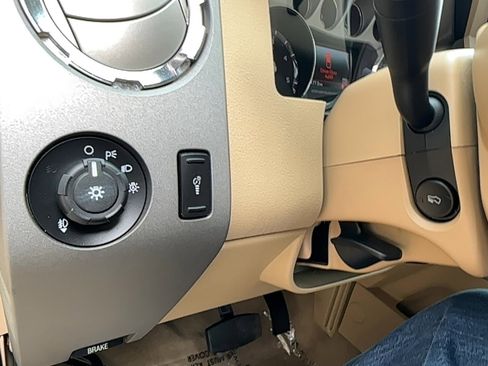 Used 2012 Ford F250 King Ranch w/ King Ranch w/Chrome Pkg image 15