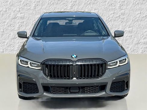 Used 2022 BMW 750i xDrive w/ Executive Package image 8