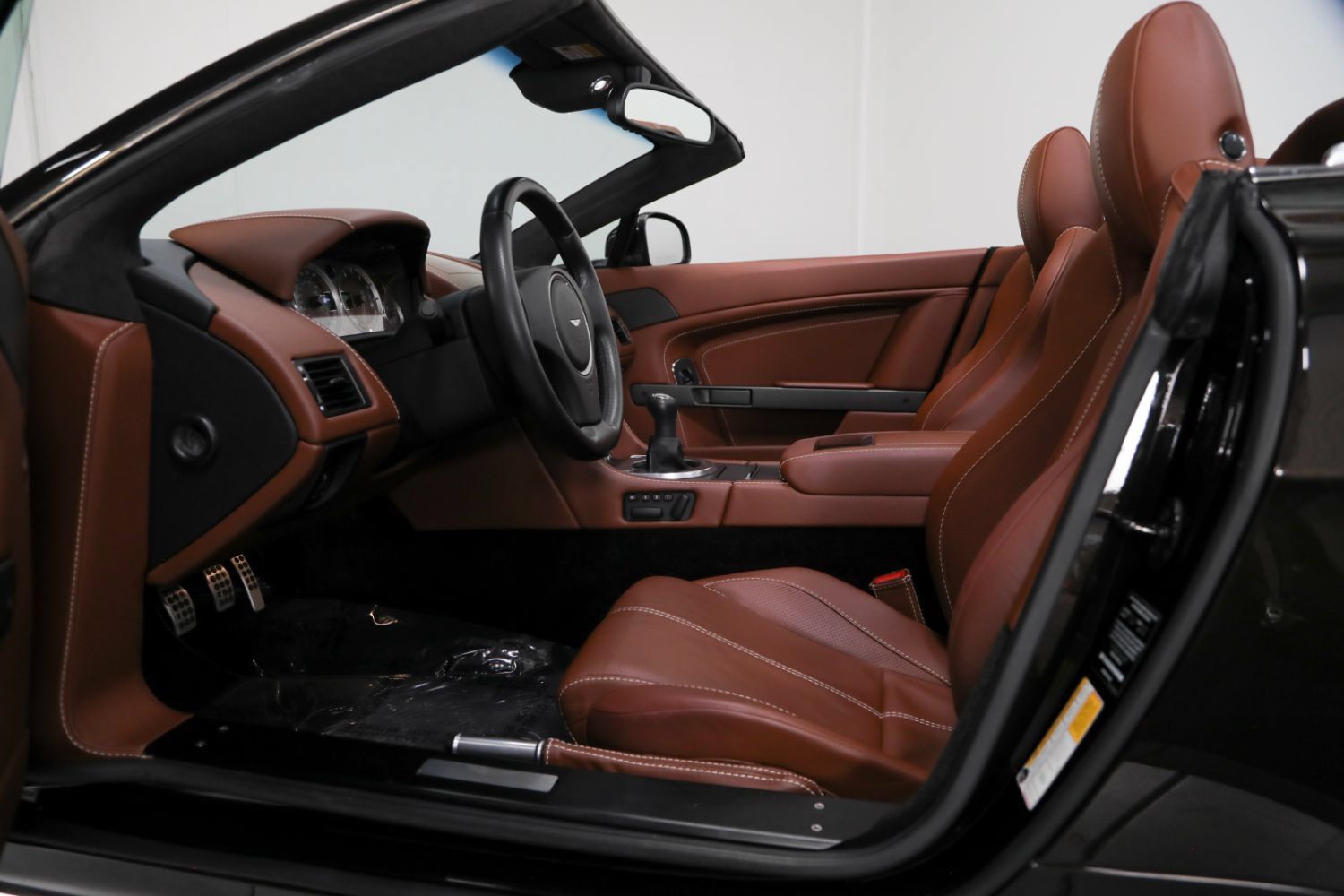 Used 2012 Aston Martin V8 Vantage N420 RWD image 51