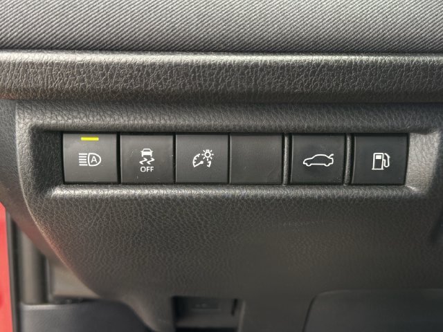 Used 2025 Toyota Camry LE FWD image 25