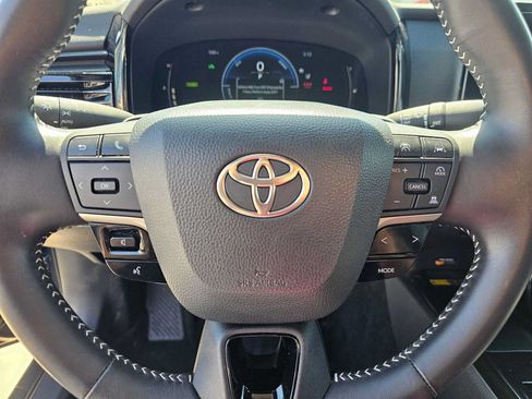Used 2026 Toyota Camry SE FWD image 22