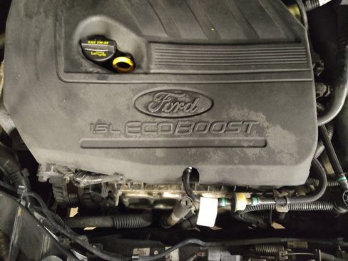 Used 2018 Ford Escape SE w/ SE Sport Appearance Package FWD image 30