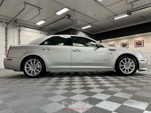 Used 2008 Cadillac STS V RWD image 17
