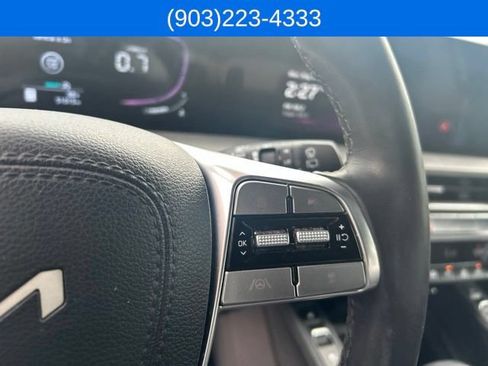 Used 2025 Kia Sorento S FWD image 65