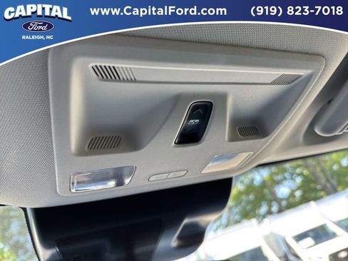Certified 2025 Ford Maverick Lobo AWD/4WD image 33