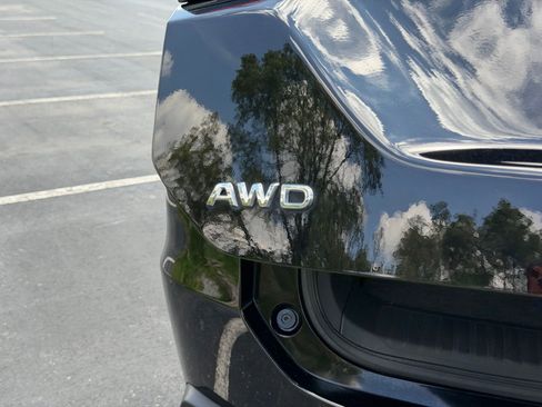 Used 2024 Honda Pilot Touring image 36