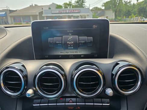 Used 2018 Mercedes-Benz AMG GT Roadster image 11