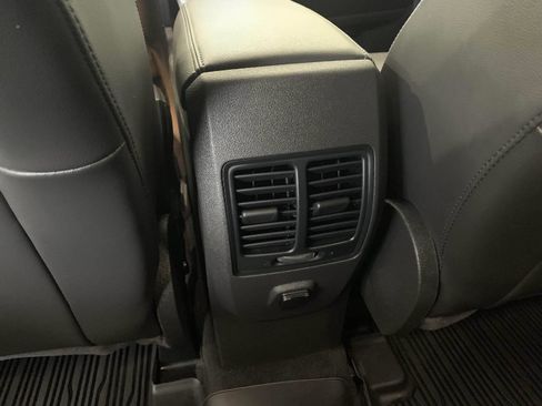 Used 2019 Ford Escape SEL image 42