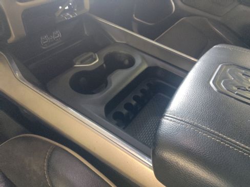 Used 2020 RAM 1500 Laramie AWD/4WD image 26