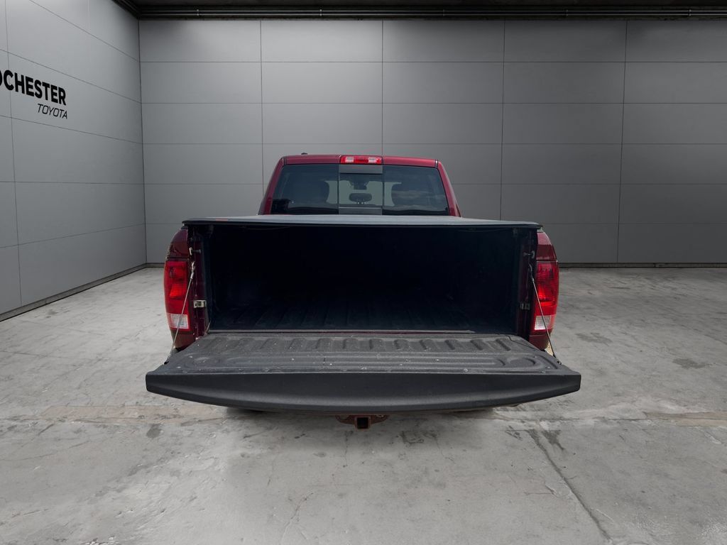 Used 2018 RAM 1500 Classic SLT AWD/4WD image 19