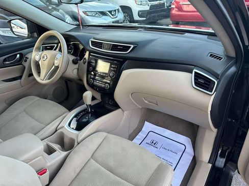 Used 2014 Nissan Rogue SV image 21
