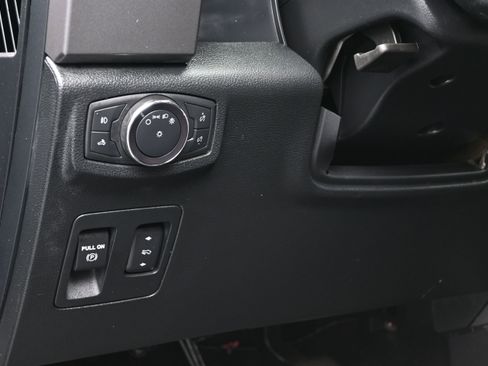 Used 2020 Ford F150 XLT w/ Equipment Group 302A Luxury AWD/4WD image 23