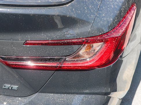 Used 2025 Toyota Camry SE FWD image 15