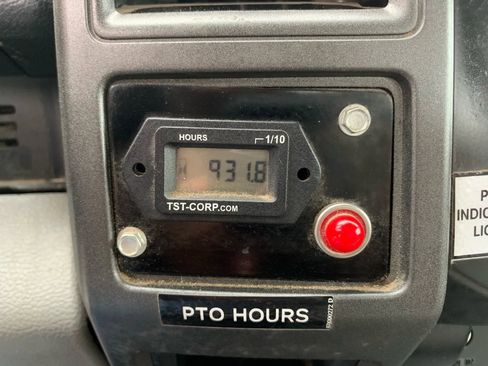 Used 2017 Ford F550 4x4 Regular Cab Super Duty image 17