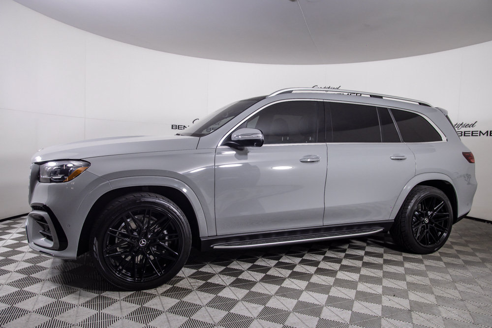 Used 2025 Mercedes-Benz GLS 580 4MATIC image 10