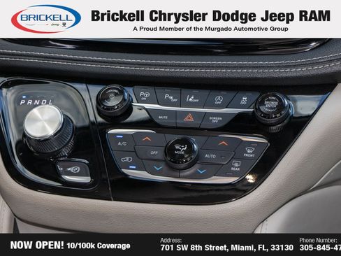 Used 2022 Chrysler Pacifica Limited image 22