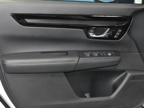 Used 2023 Honda CR-V Sport Touring image 4