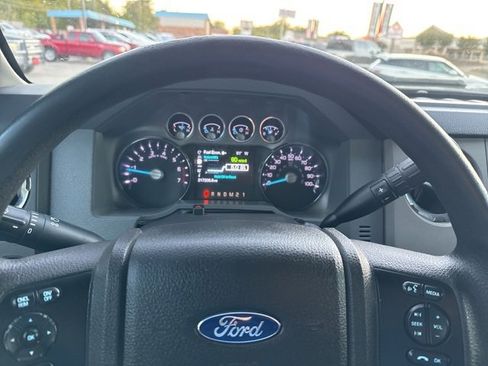 Used 2016 Ford F250 XLT w/ XLT Premium Package image 41