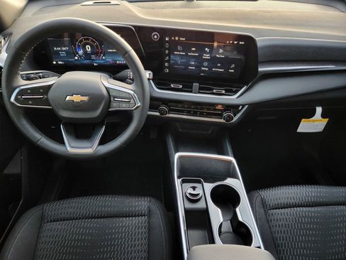 New 2026 Chevrolet Equinox LT w/ LPO, Floor Liner Package FWD image 18