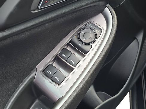 Used 2023 Chevrolet Malibu LT FWD image 9