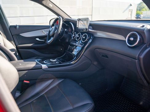 Used 2017 Mercedes-Benz GLC 300 image 25