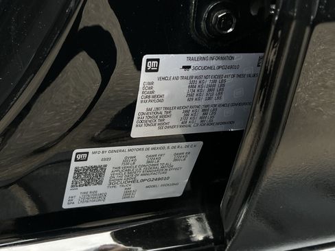 Used 2023 Chevrolet Silverado 1500 ZR2 w/ Technology Package AWD/4WD image 37