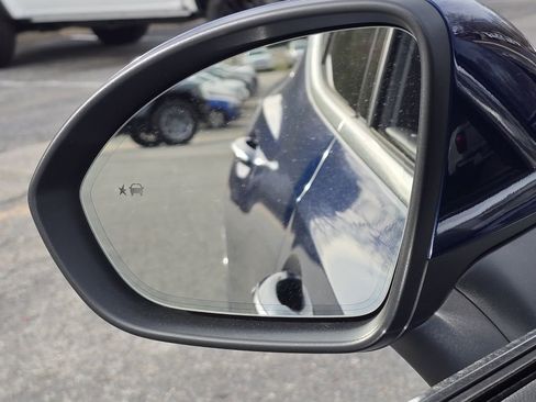 Certified 2023 Buick Envision Avenir image 23