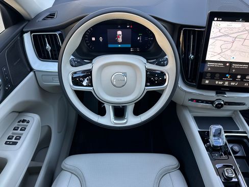 New 2026 Volvo XC60 T8 Ultra w/ Climate Package AWD/4WD image 11