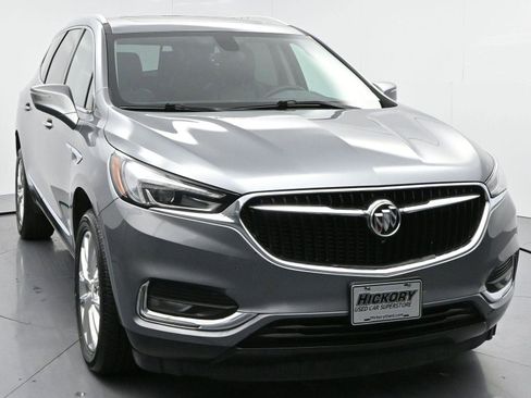 Used 2021 Buick Enclave Essence w/ Sound and Sites Package image 2