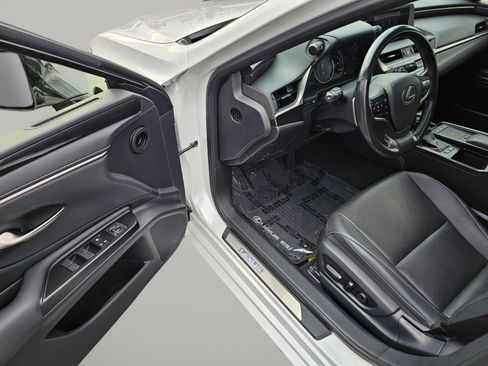 Used 2019 Lexus ES 300h 300h image 21