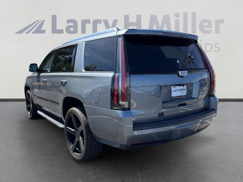 Used 2020 Cadillac Escalade Luxury w/ Escalade Sport Edition image 3
