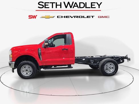 Used 2024 Ford F350 XL w/ Snow Plow Prep Package image 4