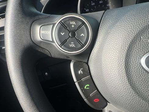 Used 2017 Kia Soul w/ Convenience Package FWD image 19