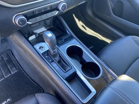 Used 2024 Nissan Altima 2.5 SV image 23