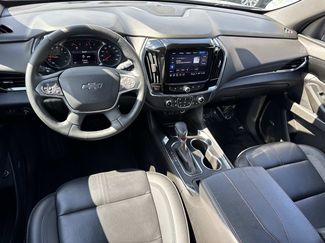 Used 2023 Chevrolet Traverse RS video 2