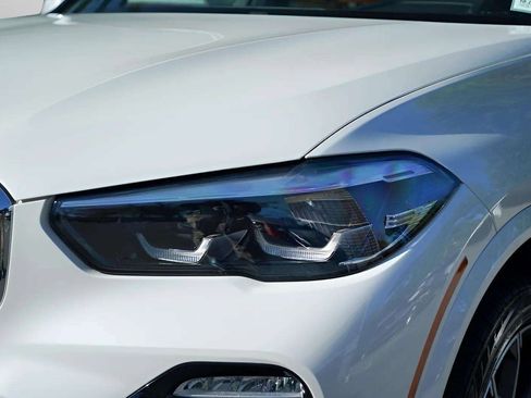 Used 2021 BMW X5 xDrive40i w/ M Sport Package image 27