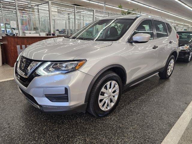 Used 2020 Nissan Rogue S AWD/4WD image 2