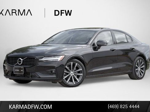 Used 2021 Volvo S60 T5 Momentum image 1