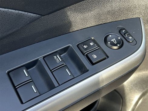 Used 2016 Honda CR-V Touring image 18