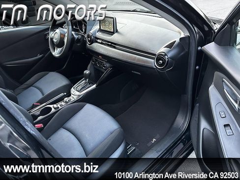 Used 2016 Scion iA image 11