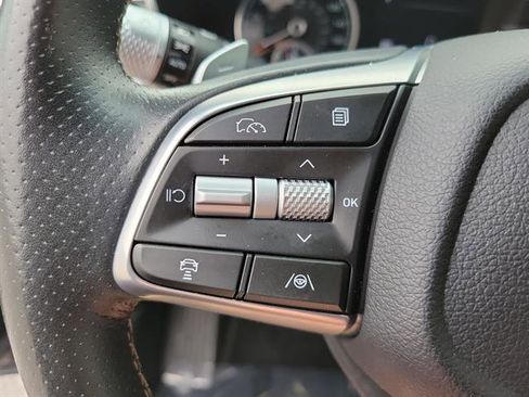 Used 2024 Genesis G70 2.5T image 15