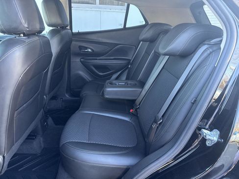 Used 2022 Buick Encore Preferred w/ Safety Package image 12