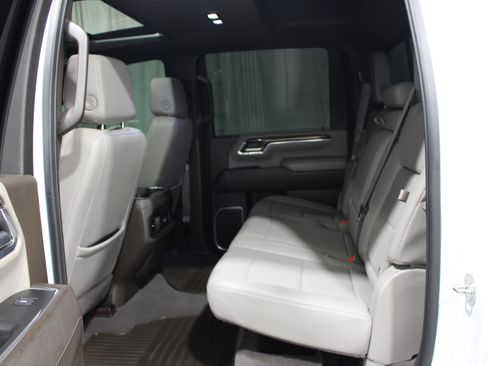 Used 2024 Chevrolet Silverado 3500 LT w/ Convenience Package RWD image 19