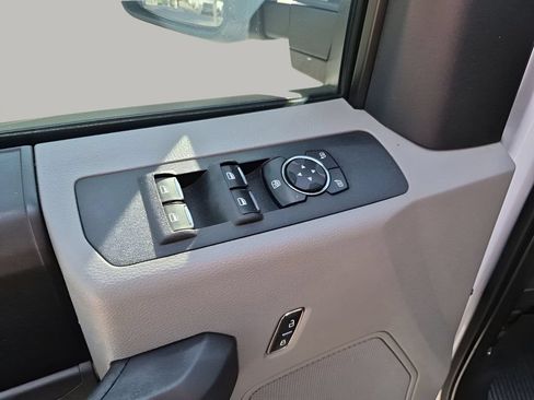 Used 2019 Ford F250 XL w/ Power Equipment Group AWD/4WD image 28