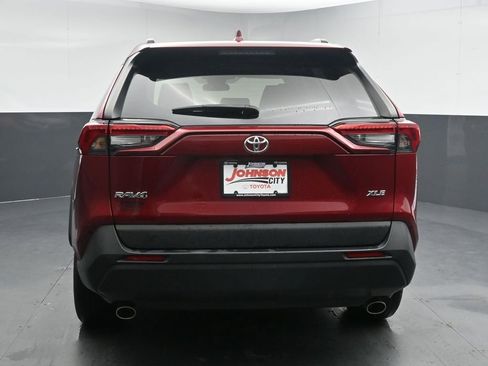 Used 2023 Toyota RAV4 XLE w/ Convenience Package FWD image 7