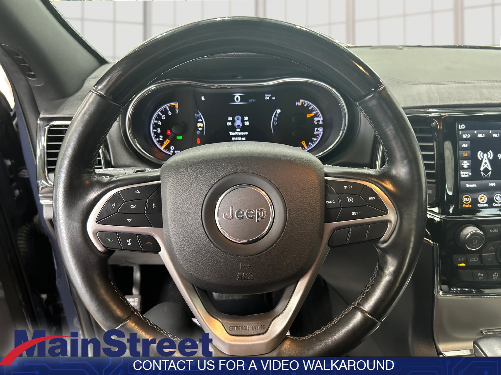 Used 2021 Jeep Grand Cherokee Overland AWD/4WD image 17