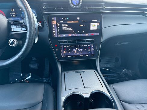 Certified 2024 Maserati Grecale GT image 19